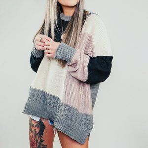 NWOT UMGEE Color Block Textured Knit Long Sleeve Sweater Grey Black Size L